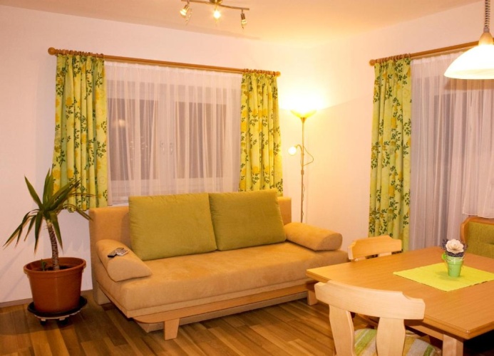 5 Bedrooms Cottage