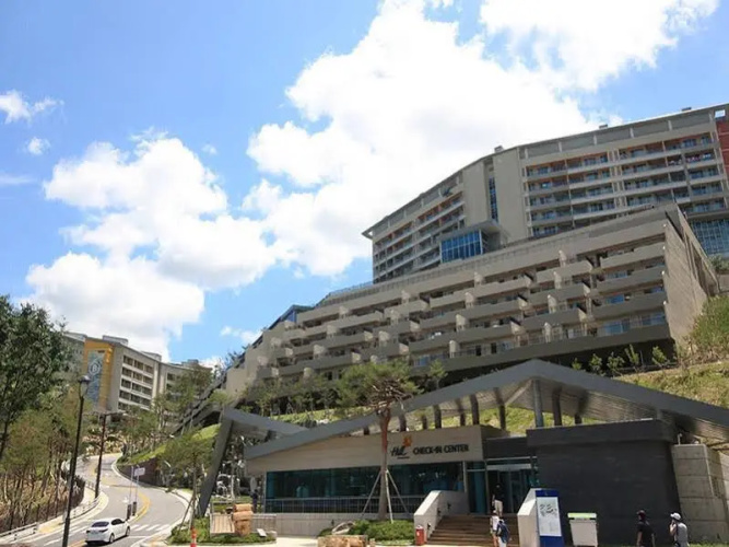 High1 Hill Condo