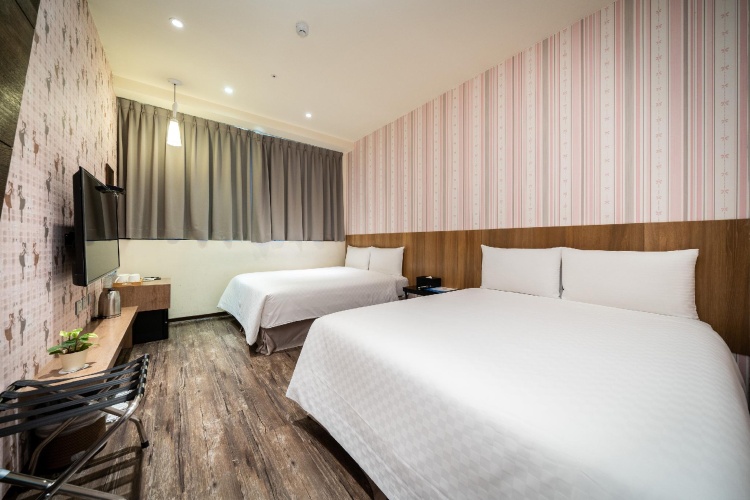 Deluxe Quadruple room