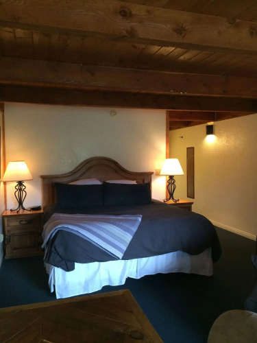 The Boulder Creek Lodge