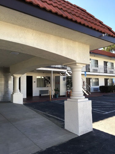 Hawthorne Plaza Inn photo 13