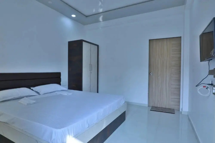 Hotel Sai Ratna