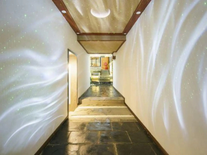 Weijianshan Courtyard Inn
