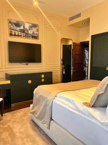 Sur Royals Hotel's