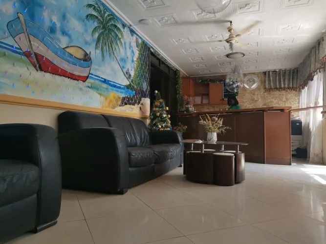 Airport Side Hotel