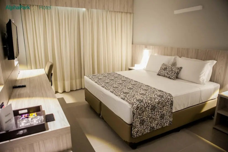 Alpha Park Hotel