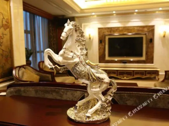 Presidential Quadruple Suite
