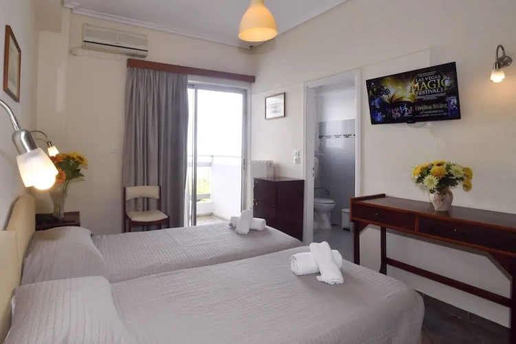 Standard Twin room with balcony and with sea view
