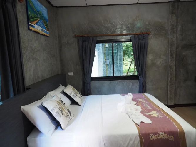 Baan Keree Thara Khiri Wong
