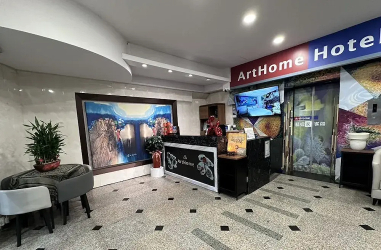 Arthome Hotel