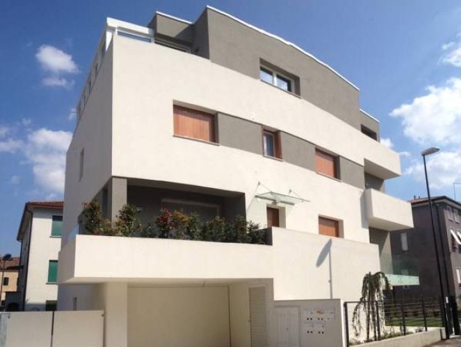 1 Bedroom Apartment with balcony