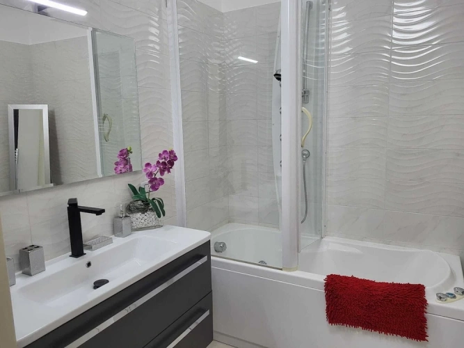 Deluxe Double room with pool view