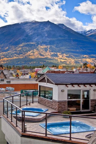 Whistler's Inn