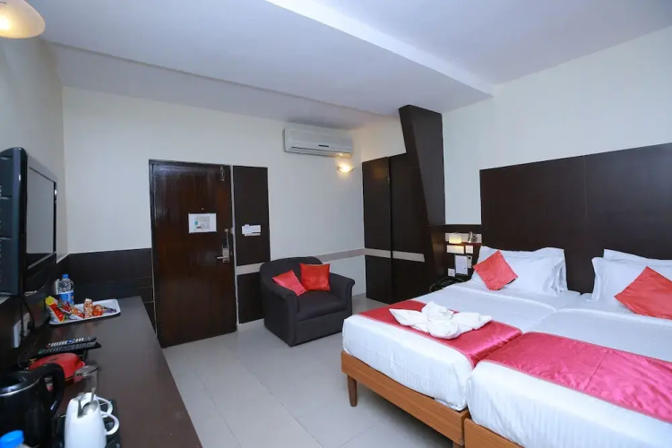 i145 Hotel