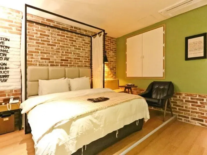 25 Hours Hotel