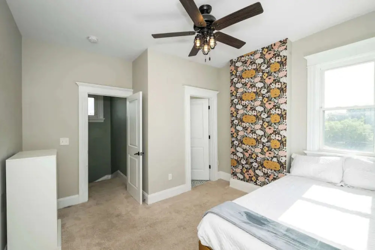 Ludlow Lodge w/ City Views