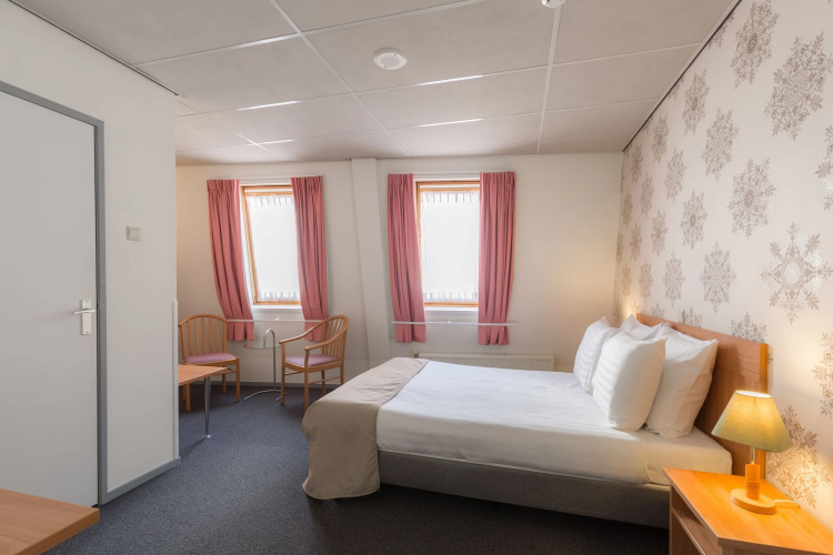 Rho Hotel