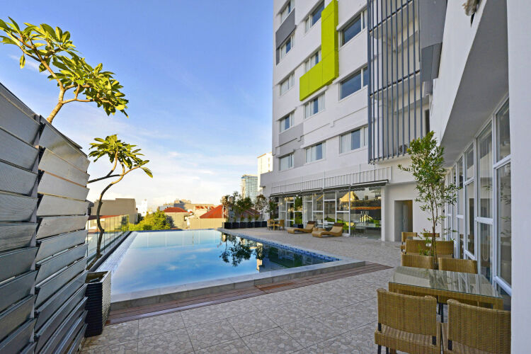 Whiz Prime Hotel Hasanuddin Makassar Over view