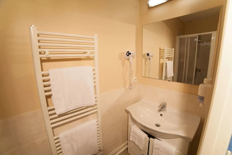 BRIT HOTEL Lannion vers Perros-Guirec