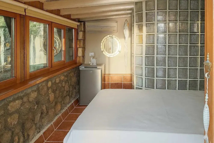 Beachfront Avia Nest - Aspa s Getaway