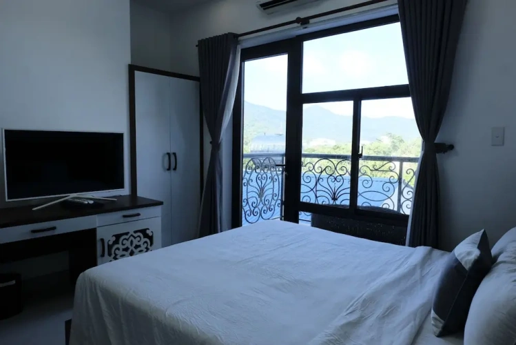 Superior Double room with balcony and with mountain view