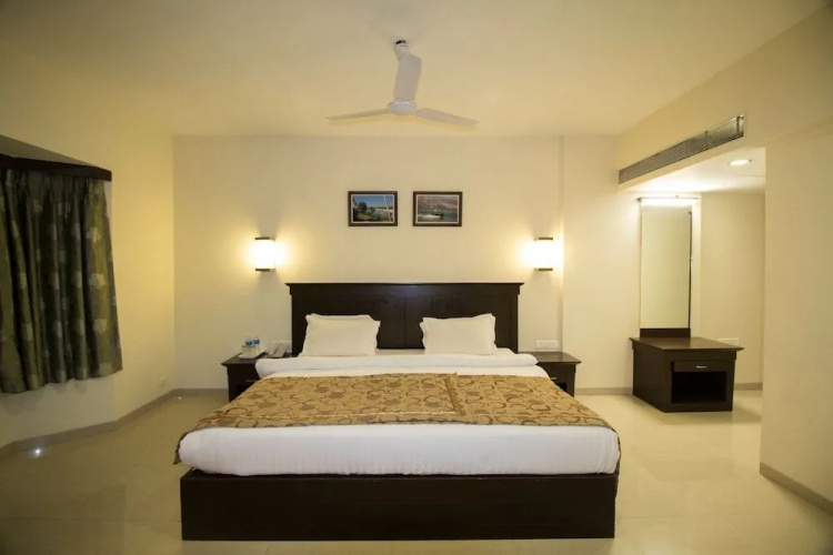 Grand Sarovar Portico