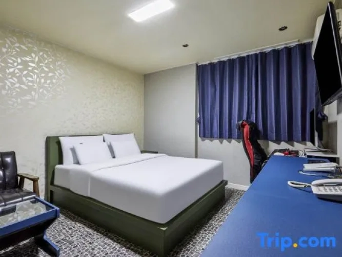 Deluxe Single room