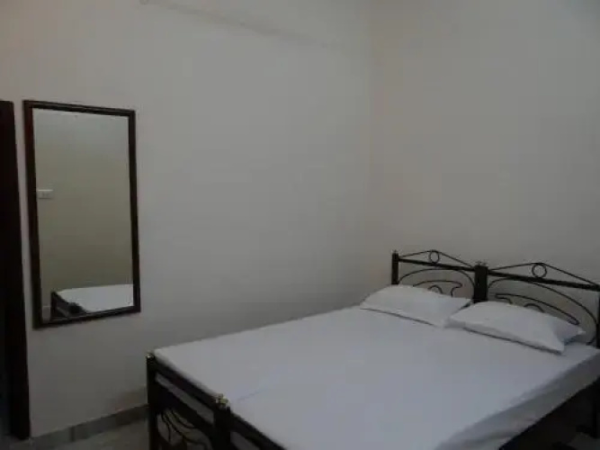 Hotel Dine 11