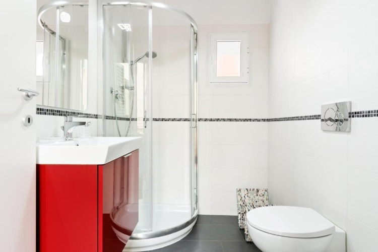 3 Bedrooms Apartment