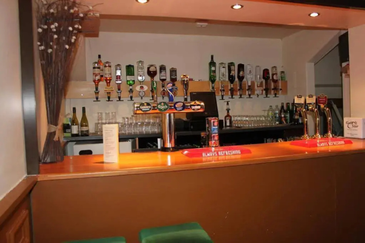 Palm Court Hotel
