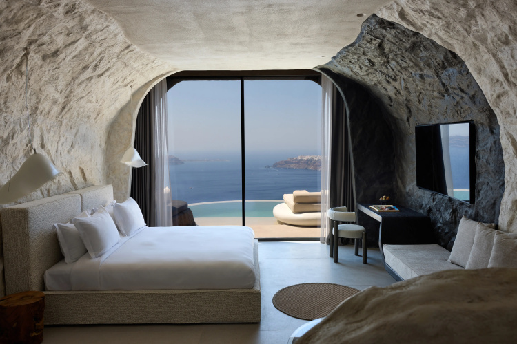 One of One Hotel