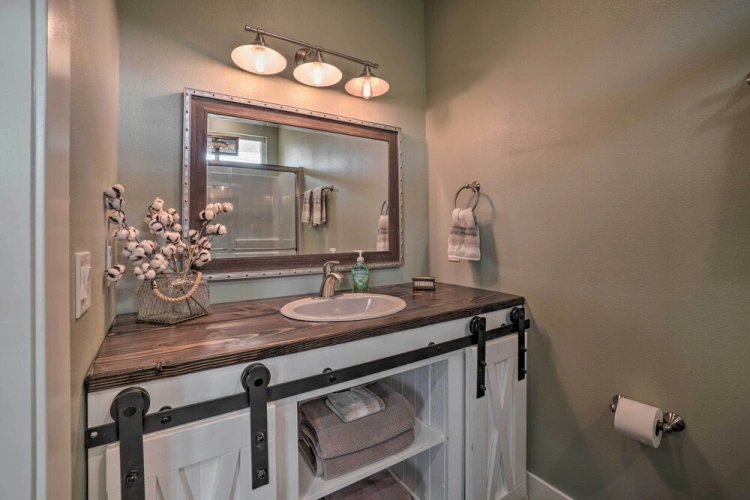 2 Bedrooms Cottage