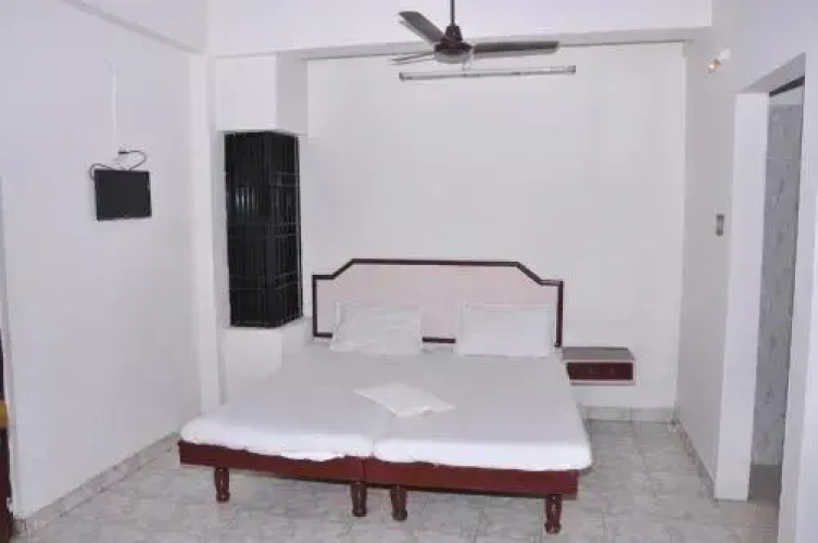 Abirami Inn