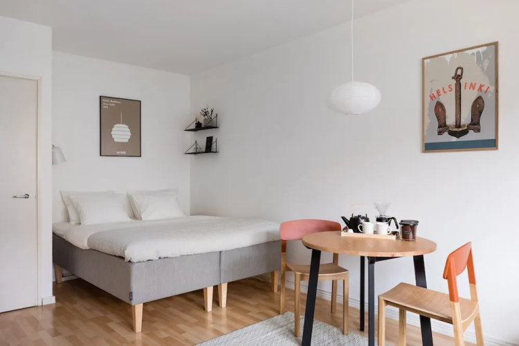 Spacious Design Studio Home With Terrace