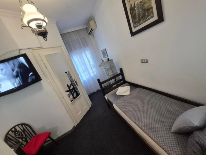 Authentic Belgrade Centre Hostel - Renovated Dec 2022