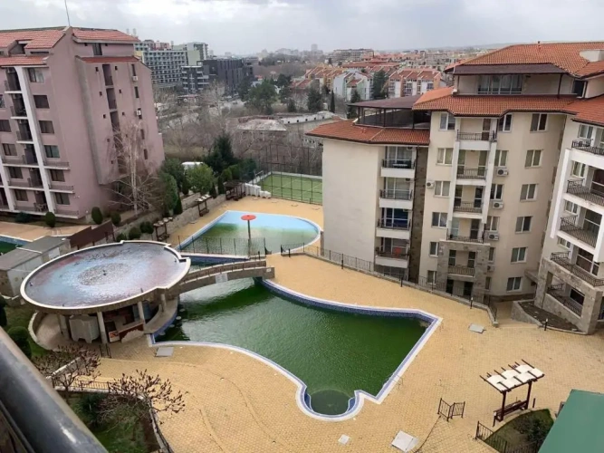 2 Bedrooms Apartment