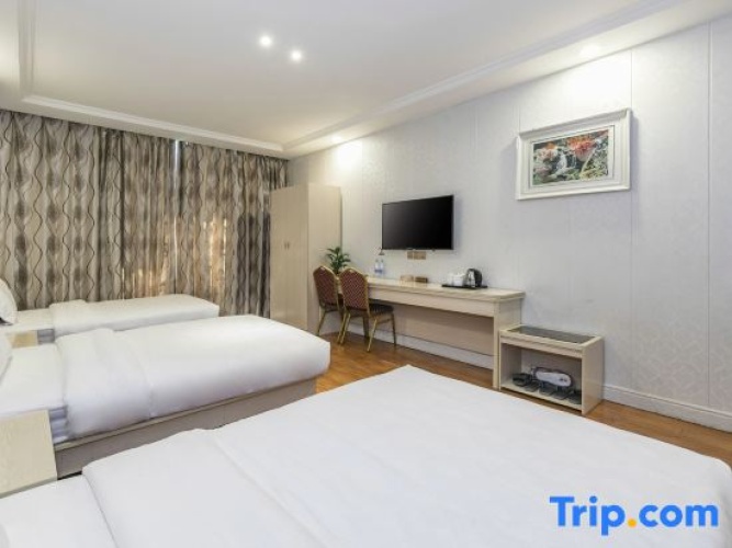 Business Triple room