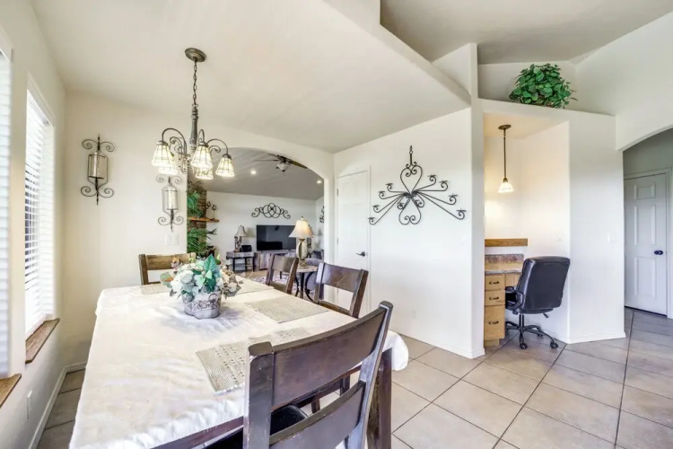 Stunning Mountain Views: Peaceful Payson Retreat!