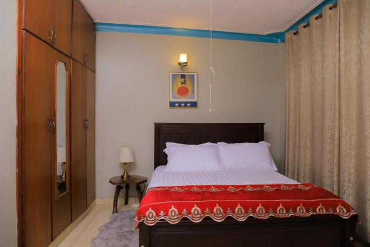 2 Bedrooms Apartment