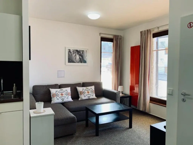 2 Bedrooms Apartment