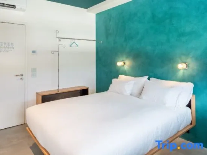 Standard Single room with lake view
