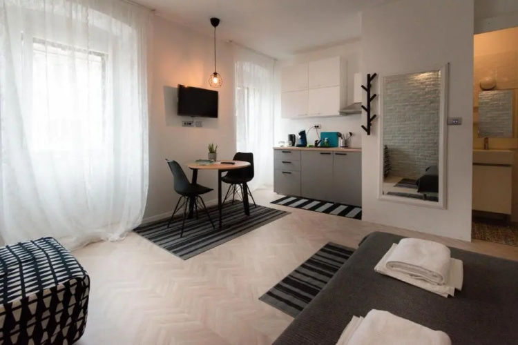 Old Town Pula Studio Apartments