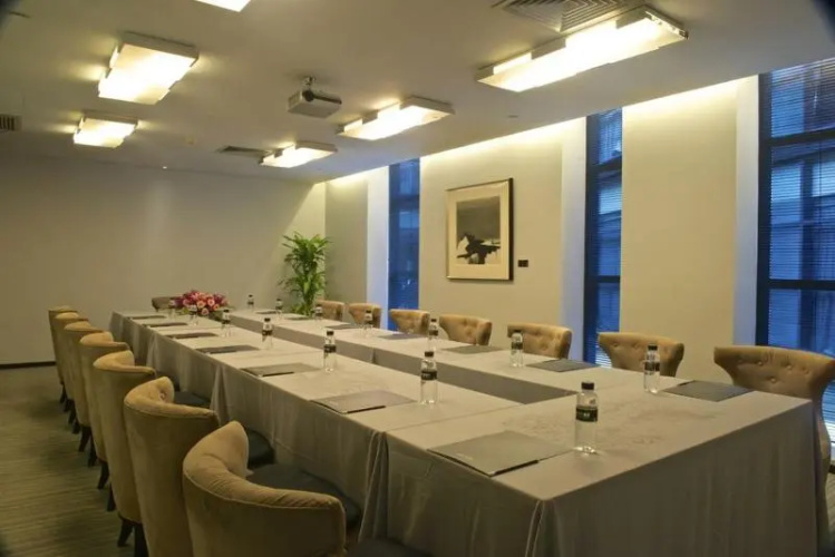Zobon Art Hotel