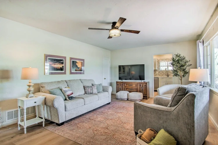 2 Bedrooms Cottage