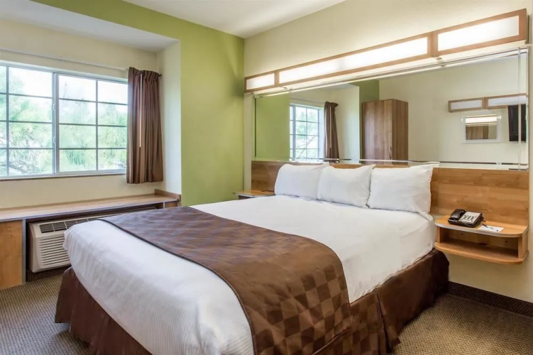 Microtel Inn & Suites by Wyndham Lehigh