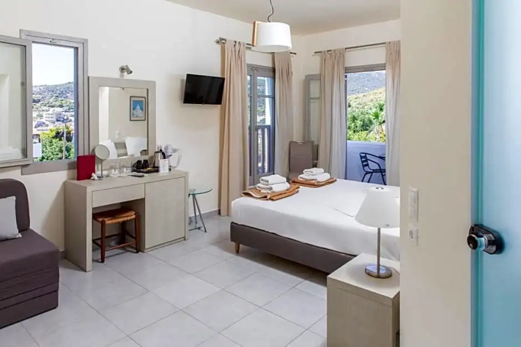 Erato Hotel