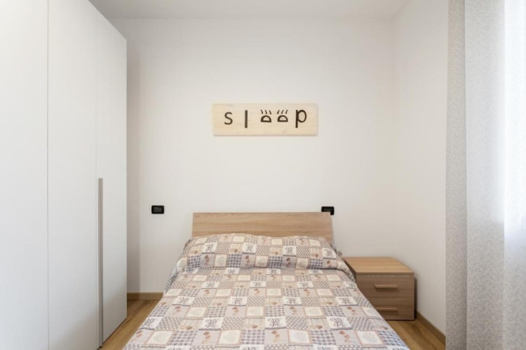 3 Bedrooms Apartment