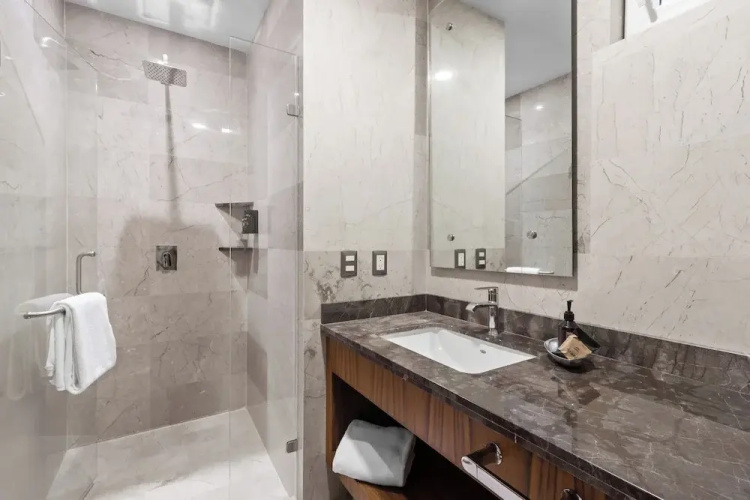 Blue Horizon Luxury Condo