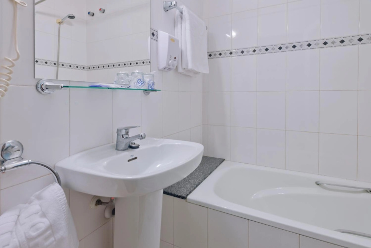 GHT Balmes Hotel Aparthotel & SPLASH photo 9