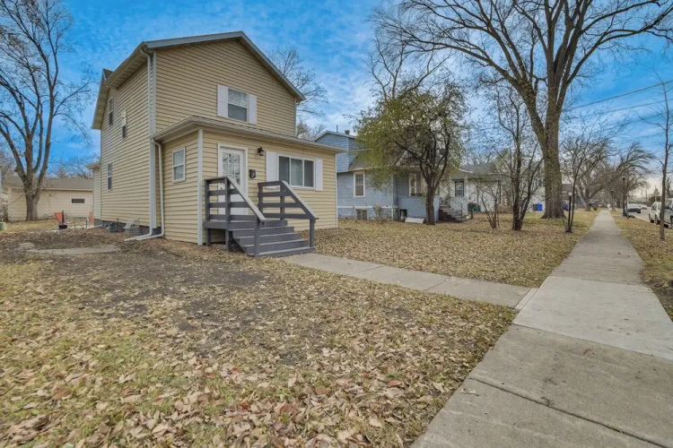 Dog-friendly Home < 1 Mi to Downtown Fargo!